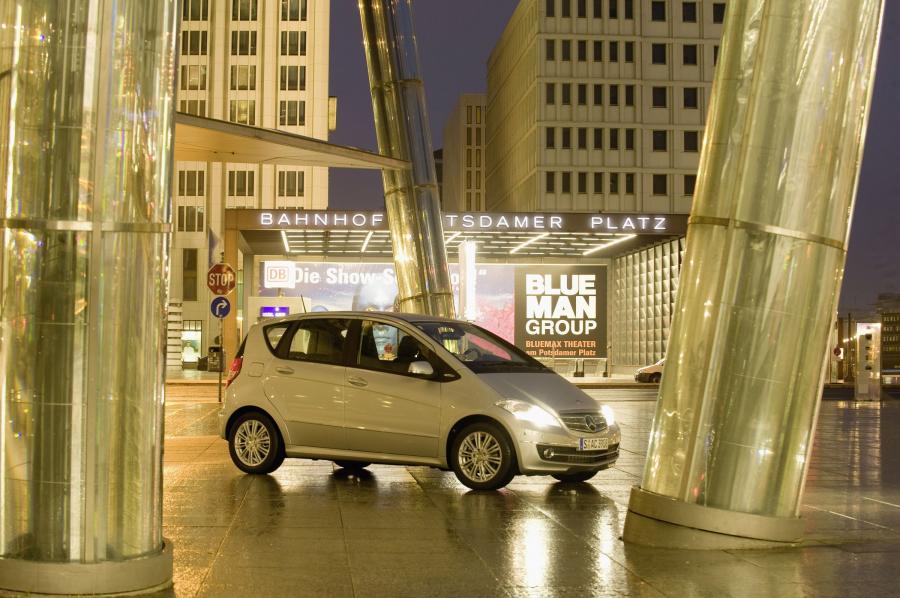  Mercedes-Benz A-Class 5-Door 2009 года  (фото 19 из 114)